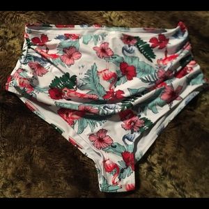 Bathing Suit Ruched BOTTOMS Size L Swimsuit NEW!
